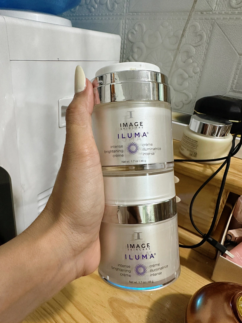 Kem Dưỡng Ẩm Image Iluma Intense Brightening Creme 48g - Hỗ Trợ Giảm Nám, Dưỡng Da Trắng Sáng, Căng Khỏe, Dễ Tán