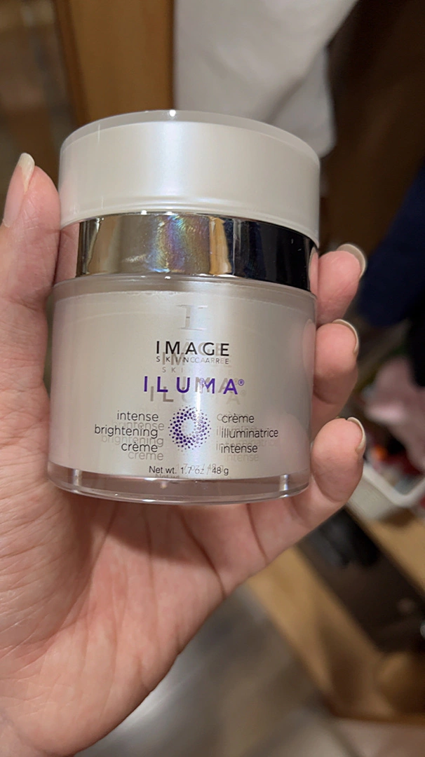 Kem Dưỡng Ẩm Image Iluma Intense Brightening Creme 48g - Hỗ Trợ Giảm Nám, Dưỡng Da Trắng Sáng, Căng Khỏe, Dễ Tán