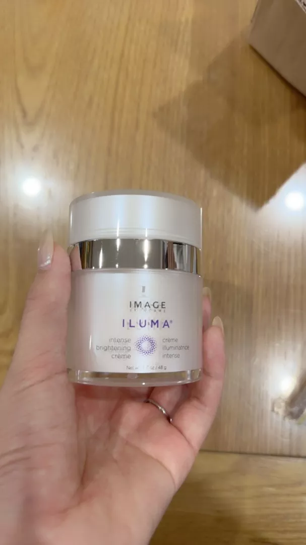 Kem Dưỡng Ẩm Image Iluma Intense Brightening Creme 48g - Hỗ Trợ Giảm Nám, Dưỡng Da Trắng Sáng, Căng Khỏe, Dễ Tán