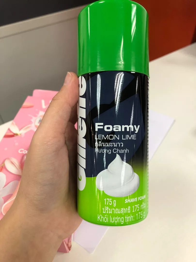 Bọt cạo râu Gillette Foamy Lemon Lime 175g - Hương chanh thơm mát, Dưỡng ẩm cho da, Phù hợp mọi loại da, Giúp cạo râu nhẹ nhàng