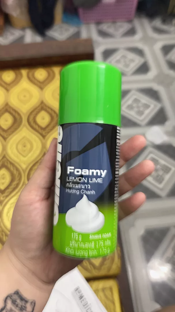 Bọt cạo râu Gillette Foamy Lemon Lime 175g - Hương chanh thơm mát, Dưỡng ẩm cho da, Phù hợp mọi loại da, Giúp cạo râu nhẹ nhàng