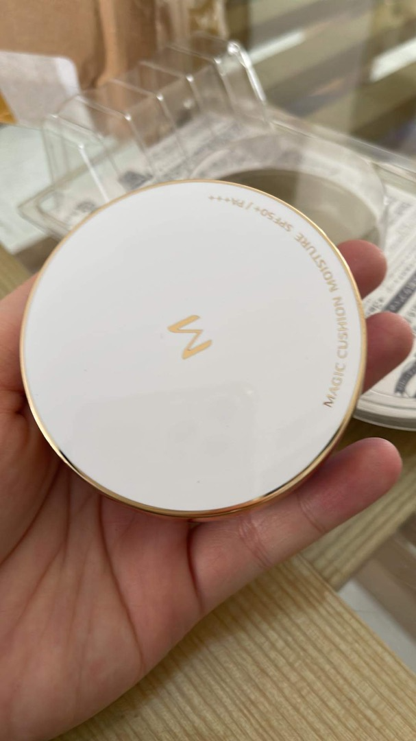 Phấn nước Tiara Girl Premium Moist Cushion Foundation - Phấn dưỡng ẩm, che khuyết điểm, chống nắng SPF50 cho da tự nhiên, mịn đẹp