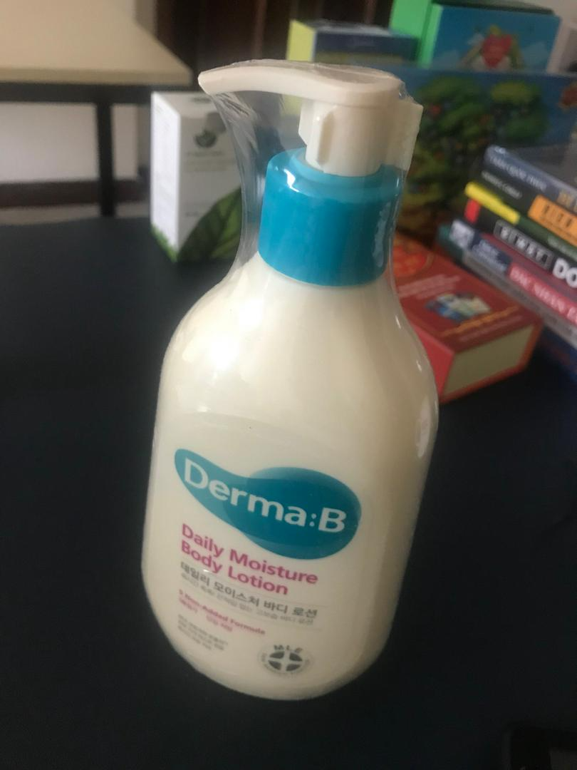 Sữa dưỡng thể Derma:B Daily Moisture Body Lotion 400ml - Giữ ẩm 48 giờ, Không gây bết dính, An toàn cho mọi loại da