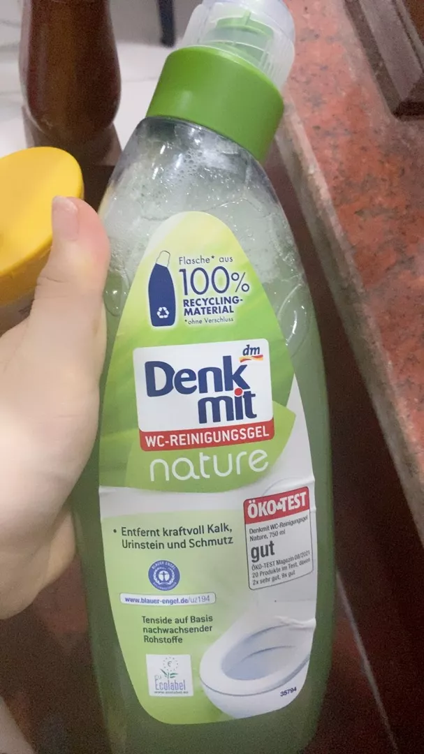 Dung dịch tẩy rửa bồn cầu Denkmit WC Reiniger 750ml - Sạch sâu, hương tươi mát, loại bỏ cặn bẩn và vôi canxi hiệu quả.
