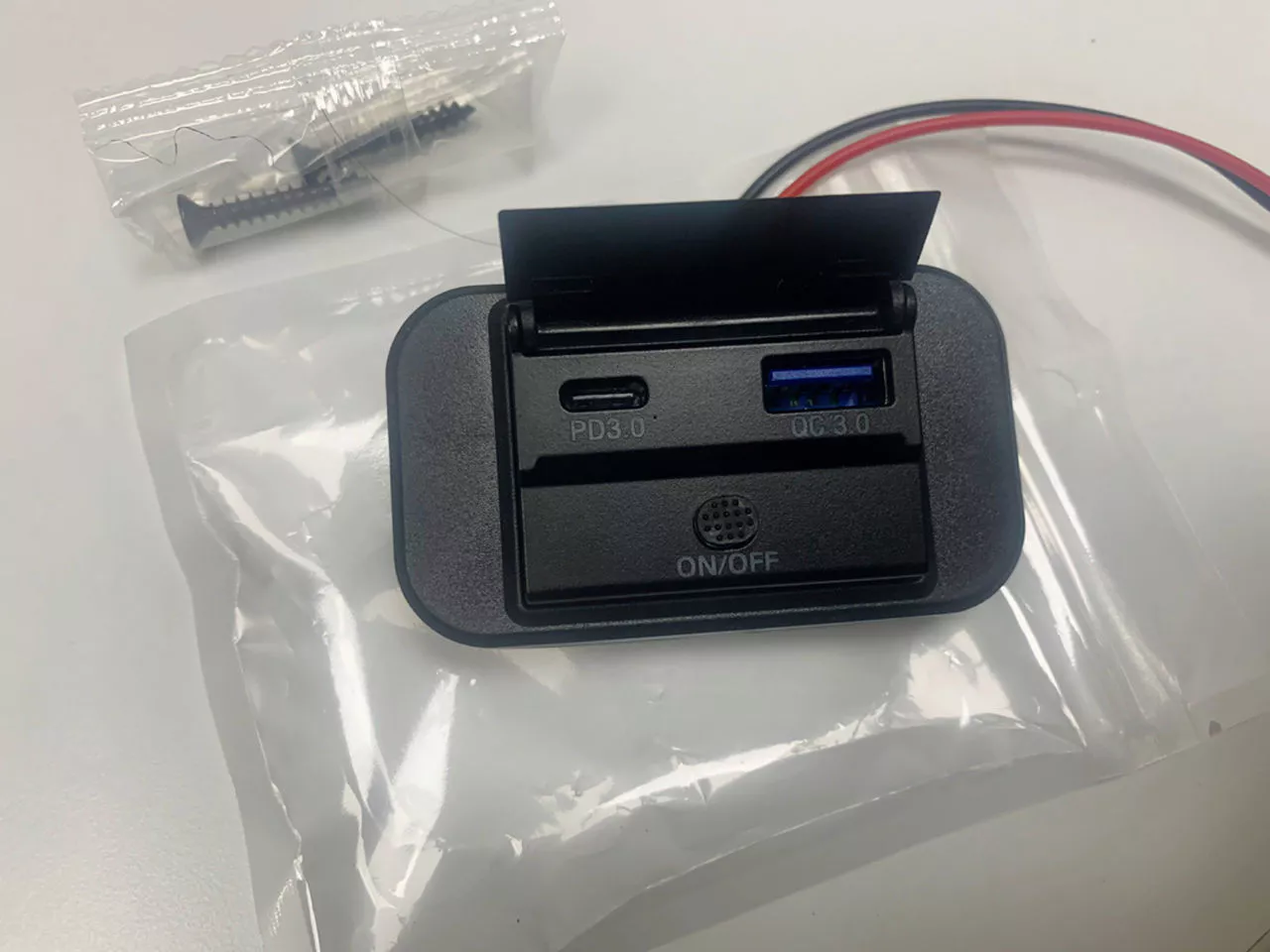 Ổ Cắm Sạc Nhanh 2 Cổng Type C & USB PD QC - Gắn Trên Xe Máy, Ô Tô, Tàu Thuyền - Thích Hợp Cho Android & iOS