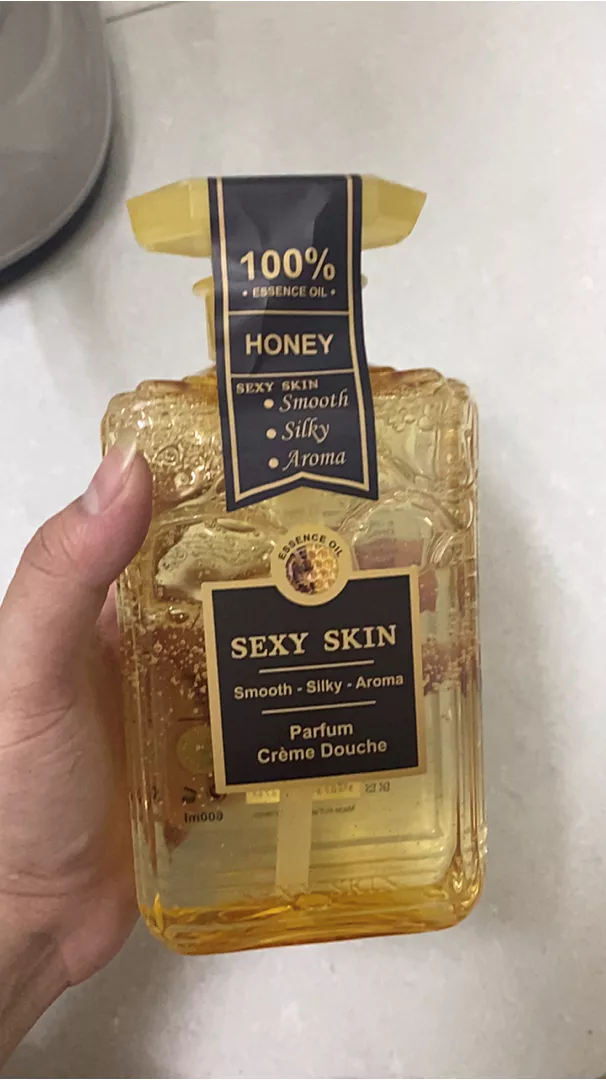 Sữa Tắm Nước Hoa Sexy Skin Honey 600ml - Mật Ong Ngọt Ngào, Dưỡng Ẩm, Tỏa Hương Dễ Chịu - Xuất Xứ Pháp