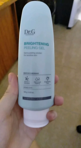 Gel tẩy tế bào chết Dr.G Brightening Peeling Gel 120ml - Sáng da, Làm sạch da hiệu quả, Phù hợp mọi loại da, Giúp da mịn màng và căng mọng