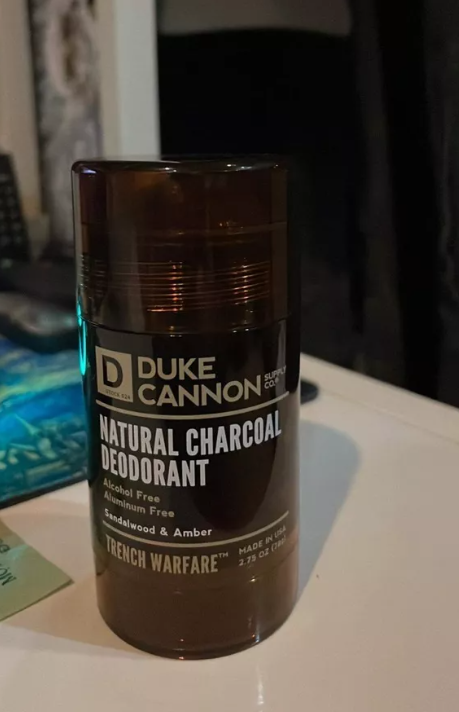 Lăn Khử Mùi Nam Duke Cannon Trench Warfare Natural Charcoal Deodorant - Hương Bergamot & Tiêu Đen, Khử Mùi 12 Giờ, An Toàn Cho Da Nhạy Cảm