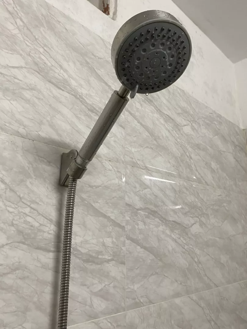 Bộ vòi sen tắm Inox 304 HOBBY Home Decor - 3 chế độ phun nước nóng lạnh, thiết bị gia đình cao cấp cho chung cư, căn hộ đô thị.