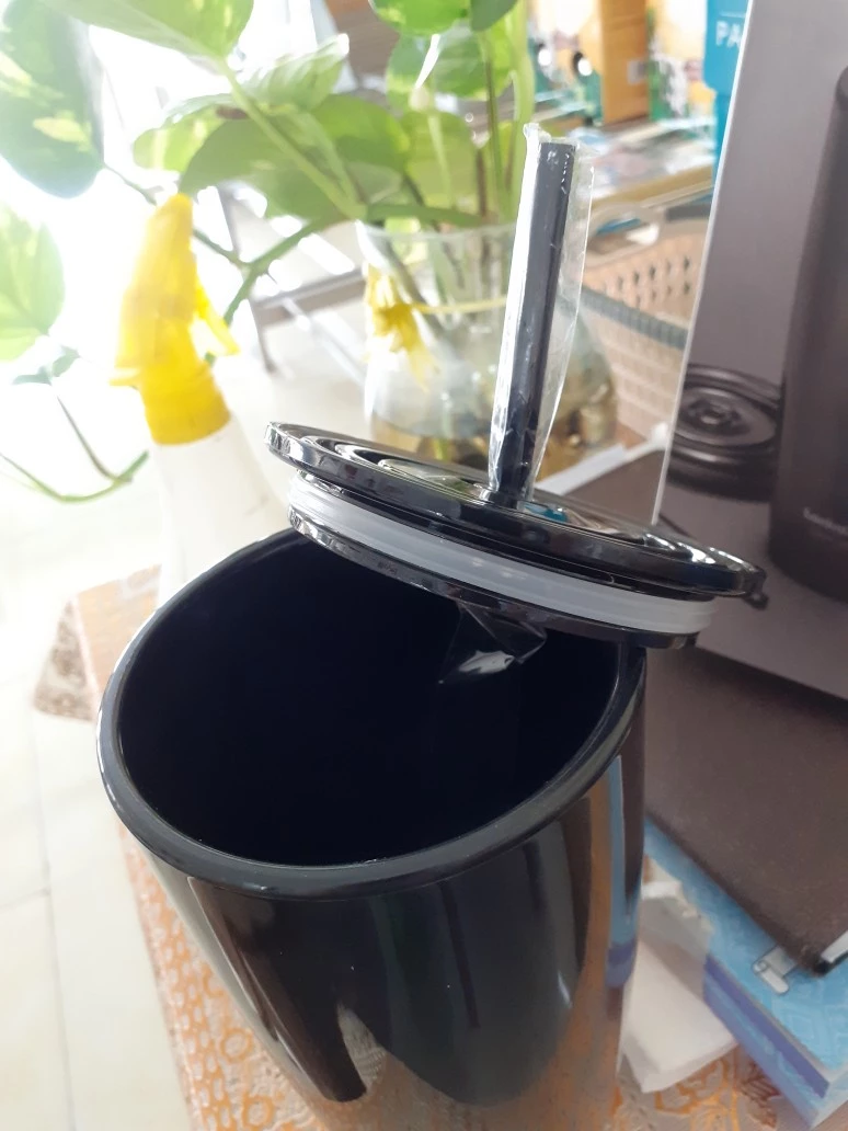 Ly nhựa 2 lớp Lock&Lock kèm ống hút HAP507 750ml - Chống nhiệt, thiết kế tiện dụng, lý tưởng cho nước lạnh và nước đá