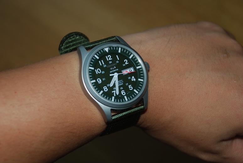 Đầy cá tính với chiếc đồng hồ Seiko 5 Sport SNZG09K1