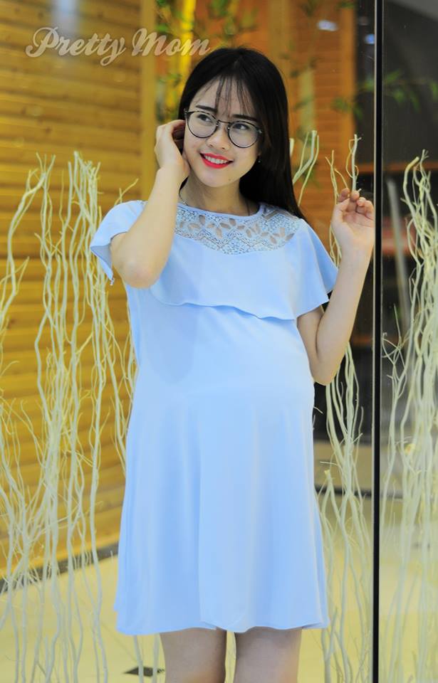 Đầm bầu Pretty Mom V01 màu xanh pastel nhẹ nhàng tạo cảm giác mát mẻ.