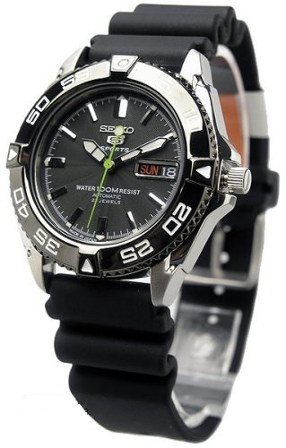 Đồng hồ Seiko 5 SNZB23J2 Sports thiết kế dành riêng cho những người đam mê sự phá cách và táo bạo.