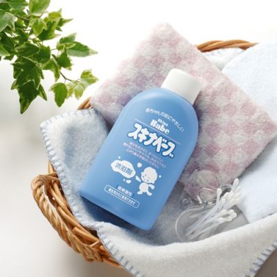 Sữa tắm cho bé Skina Babe Nhật Bản giúp trị rôm sảy cho bé hiệu quả