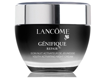 Lancome Yeux Youth Activating Eye Concentrate được chiết xuất 100% tinh chất từ thiên nhiên