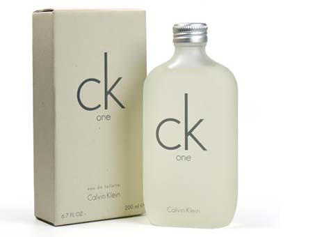 Nước hoa Calvin Klein (CK) CK One tinh khiết tự nhiên với hương thơm nhẹ nhàng, thư giãn