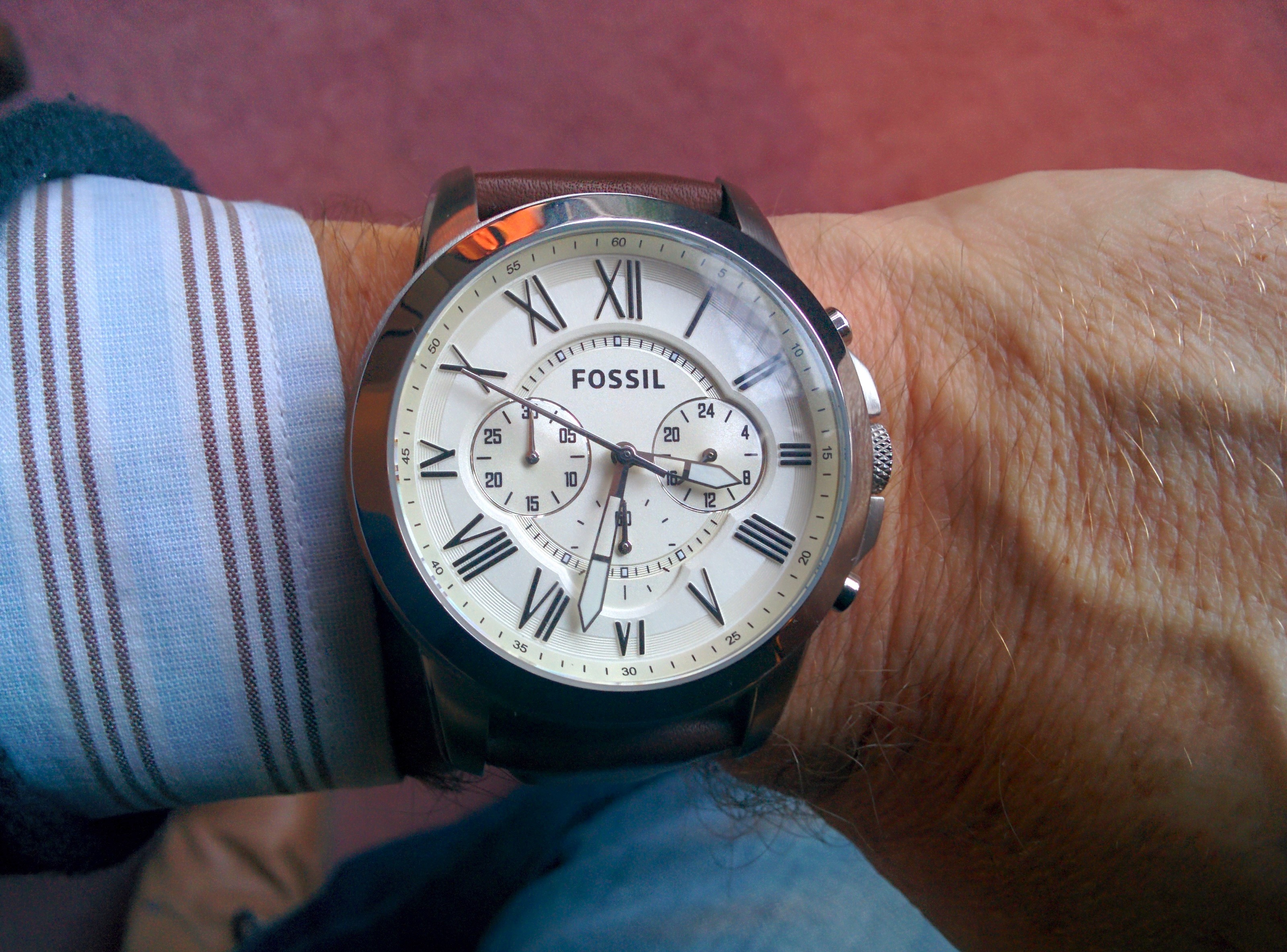 Hình ảnh thực tế của chiếc đồng hồ Fossil nam FS4813 trên tay