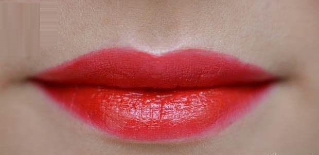 Son Kiko Smart Lipstick 908 có độ bền màu tốt cùng kết cấu son nhẹ, mướt, son trượt trên môi dịu dàng tệp vào môi một cách “ăn ý”