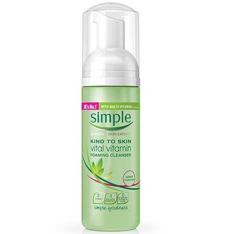Sữa rửa mặt Simple Kind to Skin Vital Vitamin Foaming Cleanser 150ml kết cấu tạo bọt 