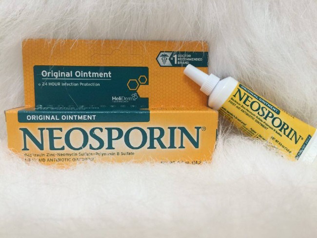 Mua thuốc mỡ Neosporin chính hãng tại Chiaki.vn