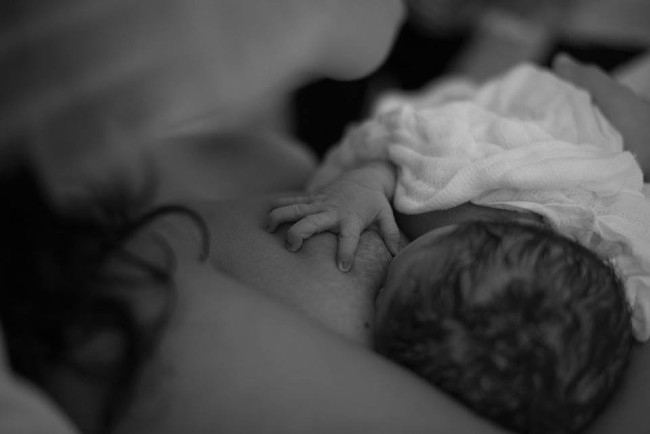 Rạch tầng sinh môn chủ động giúp sinh bé an toàn, tránh gây ngạt cho bé