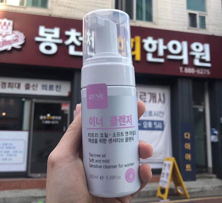 Dung dịch vệ sinh phụ nữ Genie Tea Tree Oil Hàn Quốc