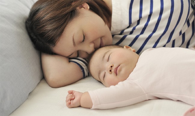 Bổ sung DHA mang đến trẻ con mới mẻ sinh - 1 tuổi thông qua chuyện sữa mẹ