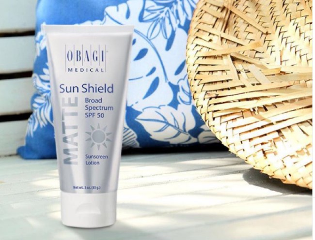 Thực hiện skincare cho da dầu mụn lỗ chân lông to với kem chống nắng Obagi Medical Sun