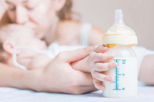 Khi dùng sữa cho trẻ biếng ăn, ba mẹ nên lưu ý gì?