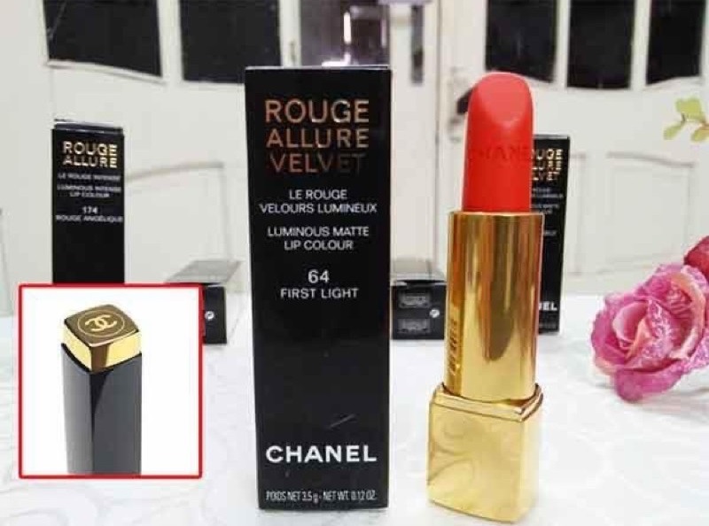 Son Chanel Rouge Allure Velvet 64 thiết kế hiện đại 