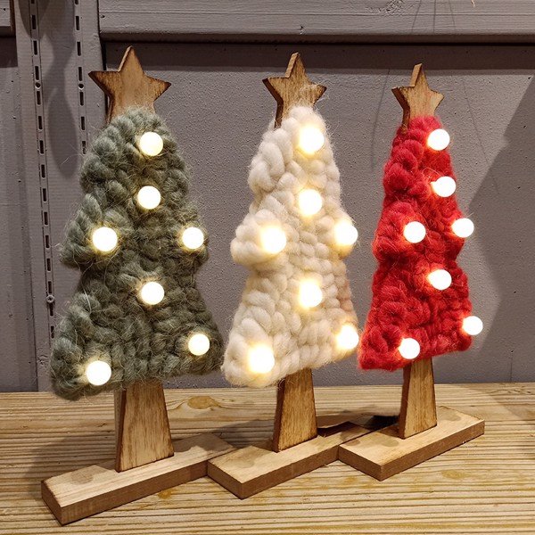 Cây thông Noel bằng gỗ, có đèn trang trí