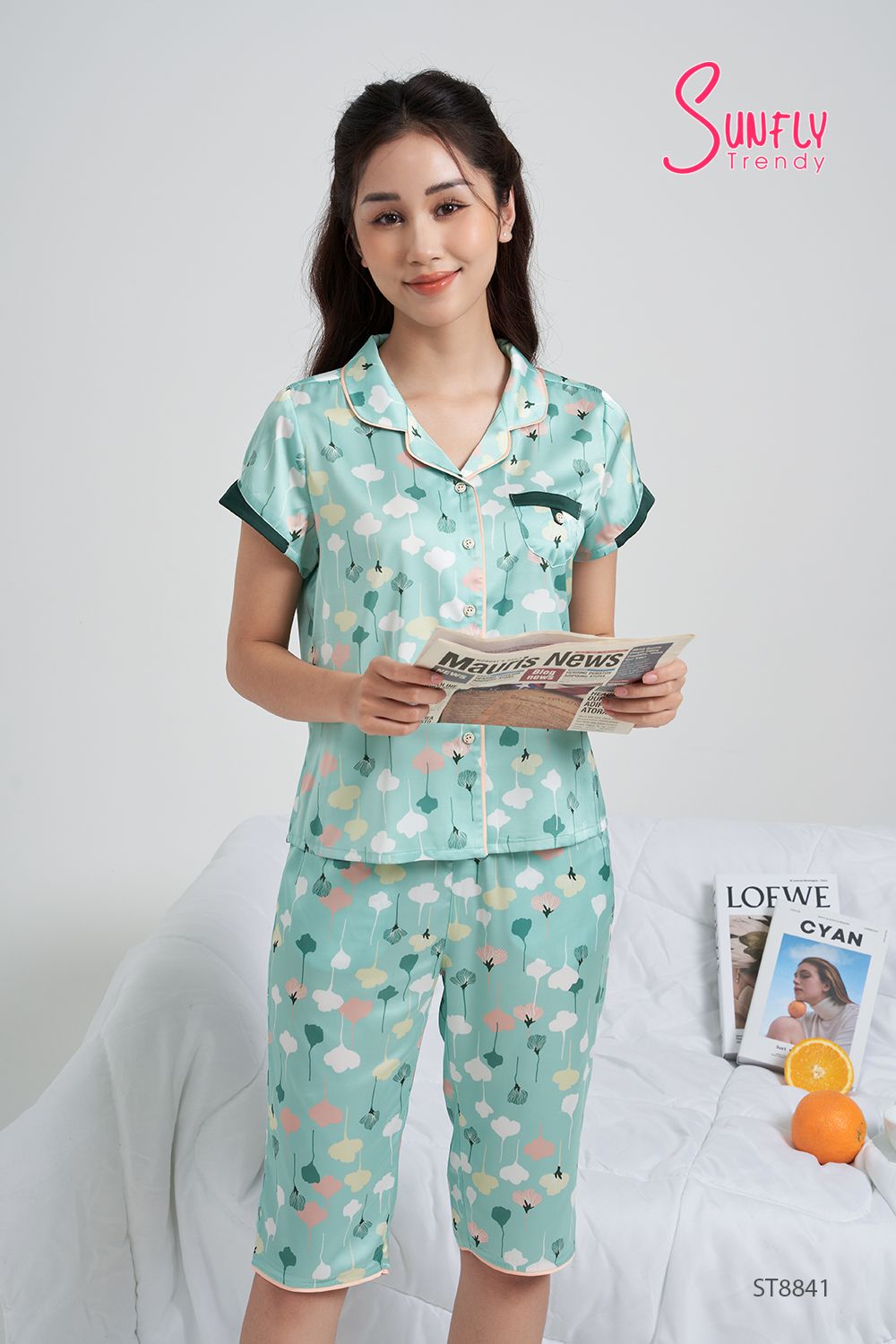 Bộ Pijamas Sunfly lụa ST8841 áo cộc quần ngố họa tiết dẻ quạt màu xanh