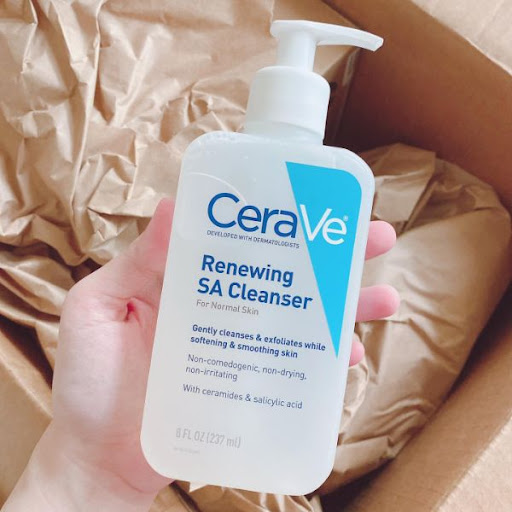 Sữa rửa mặt cho da mụn tốt nhất Cerave Renewing SA Cleanser