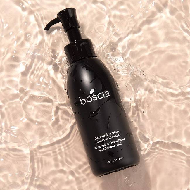 Sữa rửa mặt kiểm soát dầu thừa Boscia Detoxifying Black Charcoal Cleanser