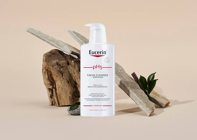 Sữa rửa ráy pH 5.5 Eucerin Facial Cleanser Sensitive Skin
