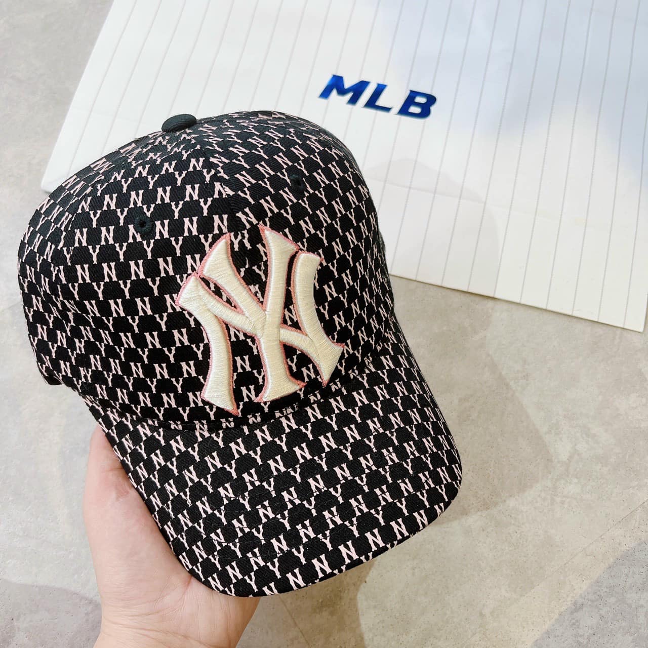 MLB HEROES NEW YORK YANKEES CAP  ANORAVN
