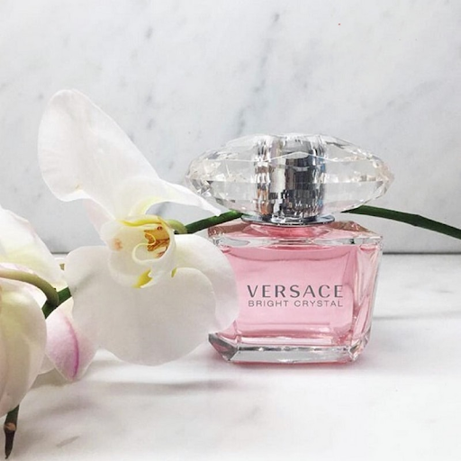 3. Versace Bright Crystal - Tươi mát và sảng khoái