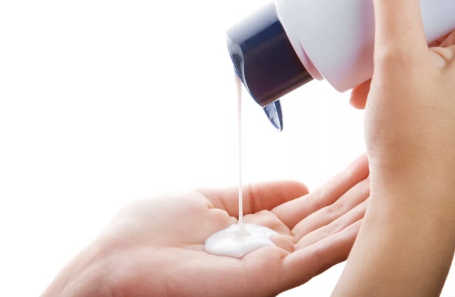 Cách sử dụng lotion dạng nước cho da mặt