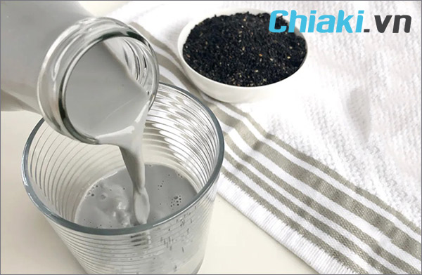 Làm sữa hạt mè đen yến mạch bằng máy làm sữa hạt