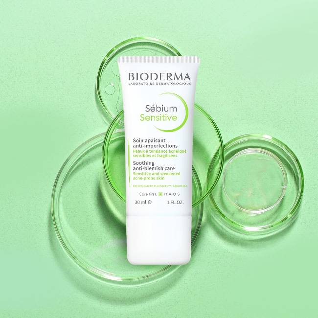 Kem dưỡng ẩm se khít lỗ chân lông Bioderma Sebium Pore Refine có hiệu quả se khít lỗ chân lông