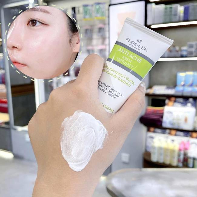 Review Kem dưỡng ẩm se khít lỗ chân lông Floslek Anti Acne