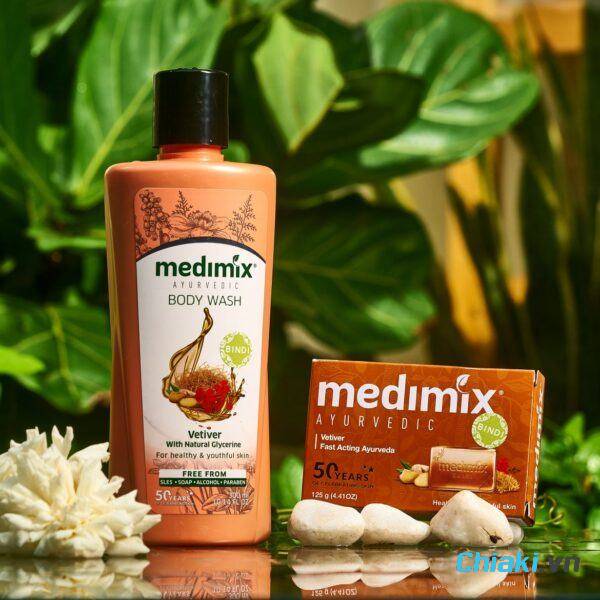 Sữa tắm trị mụn lưng Medimix Cỏ Hương Bài