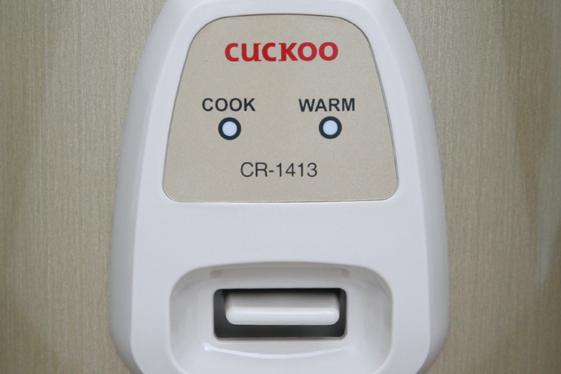Nồi cơm điện Cuckoo với 2 chức năng nấu v&agrave; h&acirc;m n&oacute;ng 